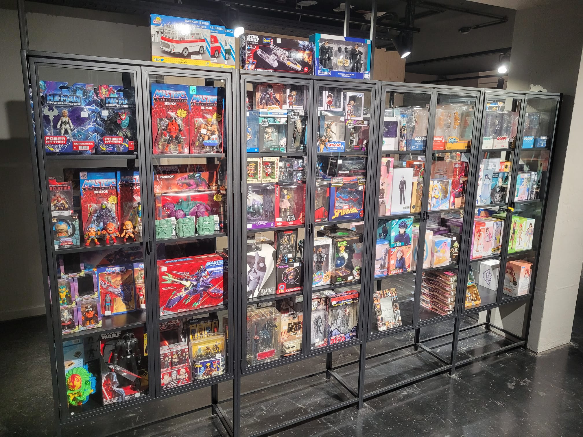Figuren und Mechandise